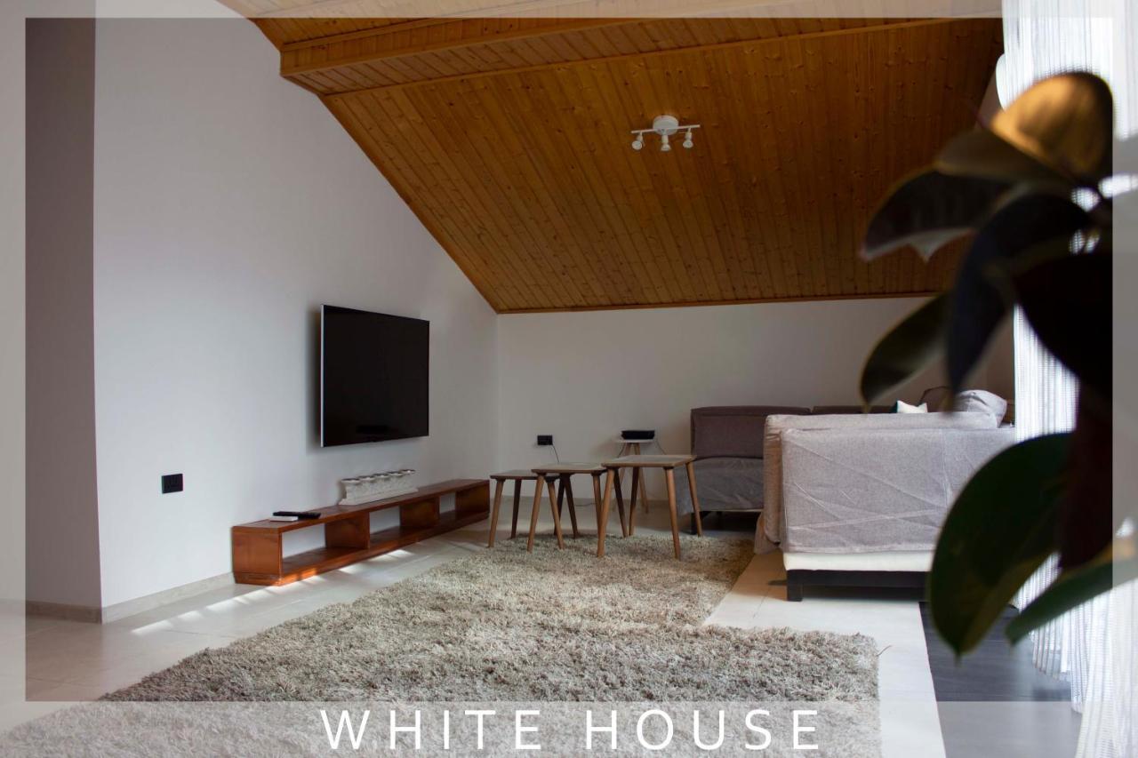 White House Villa Тбилиси Екстериор снимка