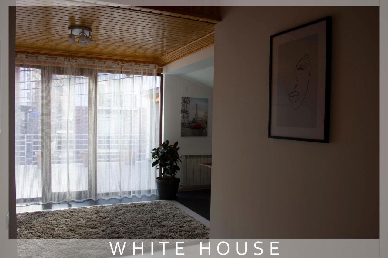 White House Villa Тбилиси Екстериор снимка