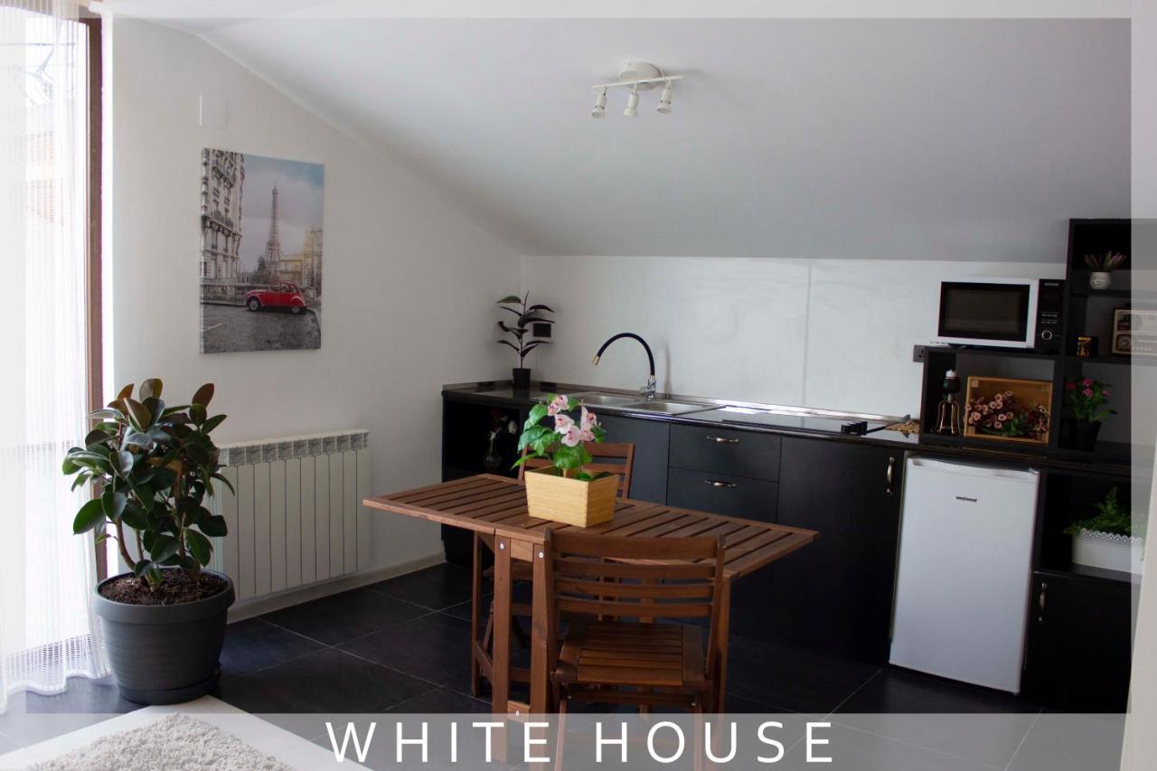 White House Villa Тбилиси Екстериор снимка