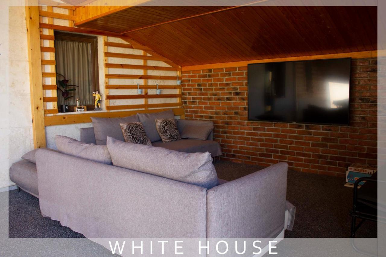 White House Villa Тбилиси Екстериор снимка