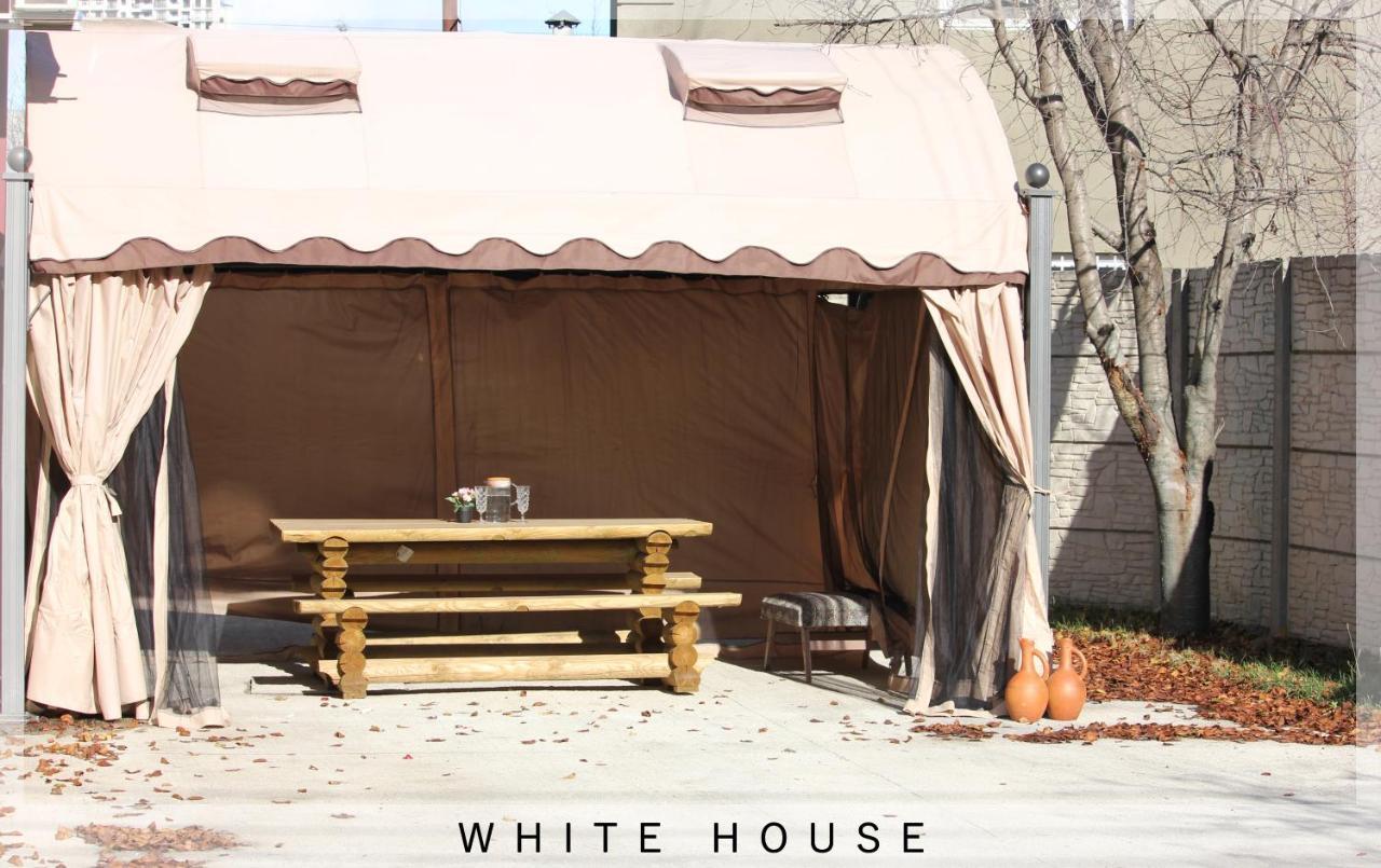 White House Villa Тбилиси Екстериор снимка