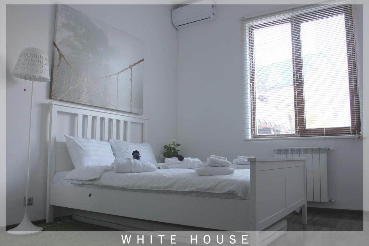 White House Villa Тбилиси Екстериор снимка